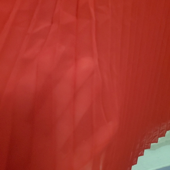 *NWT* MARINA  Knee High  Red Accordion Pleated Dress, Size M - Picture 8 of 8